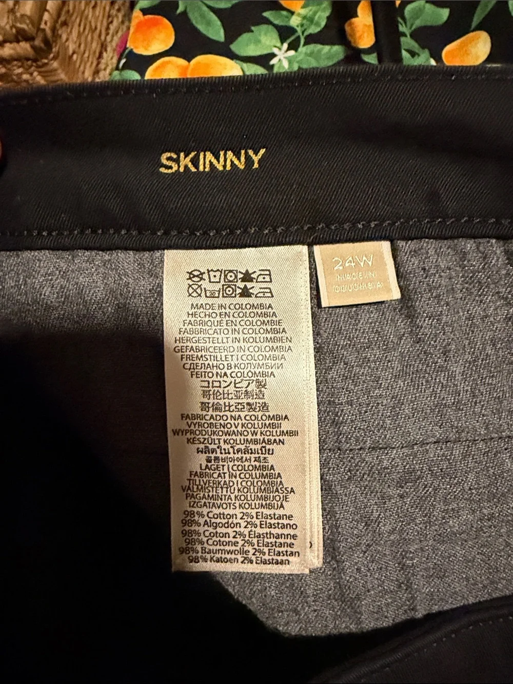 Michael Kors Black Pants with Gold Logo plus size - Picture 6 of 6